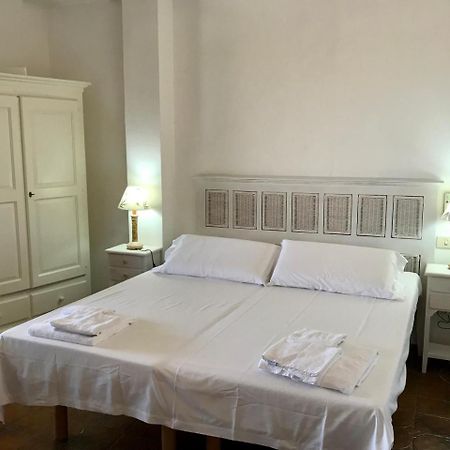 Hotel Su Meriagu Capitana Exteriör bild