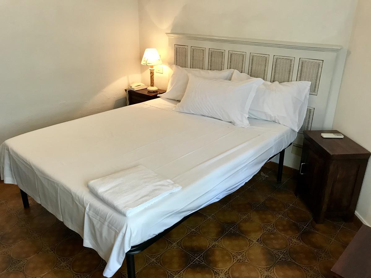 Hotel Su Meriagu Capitana Exteriör bild