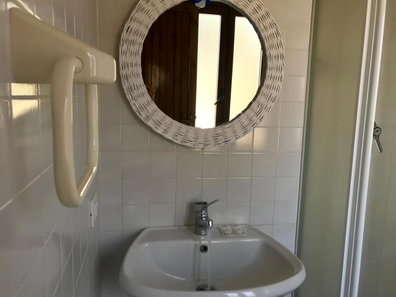 Hotel Su Meriagu Capitana Exteriör bild